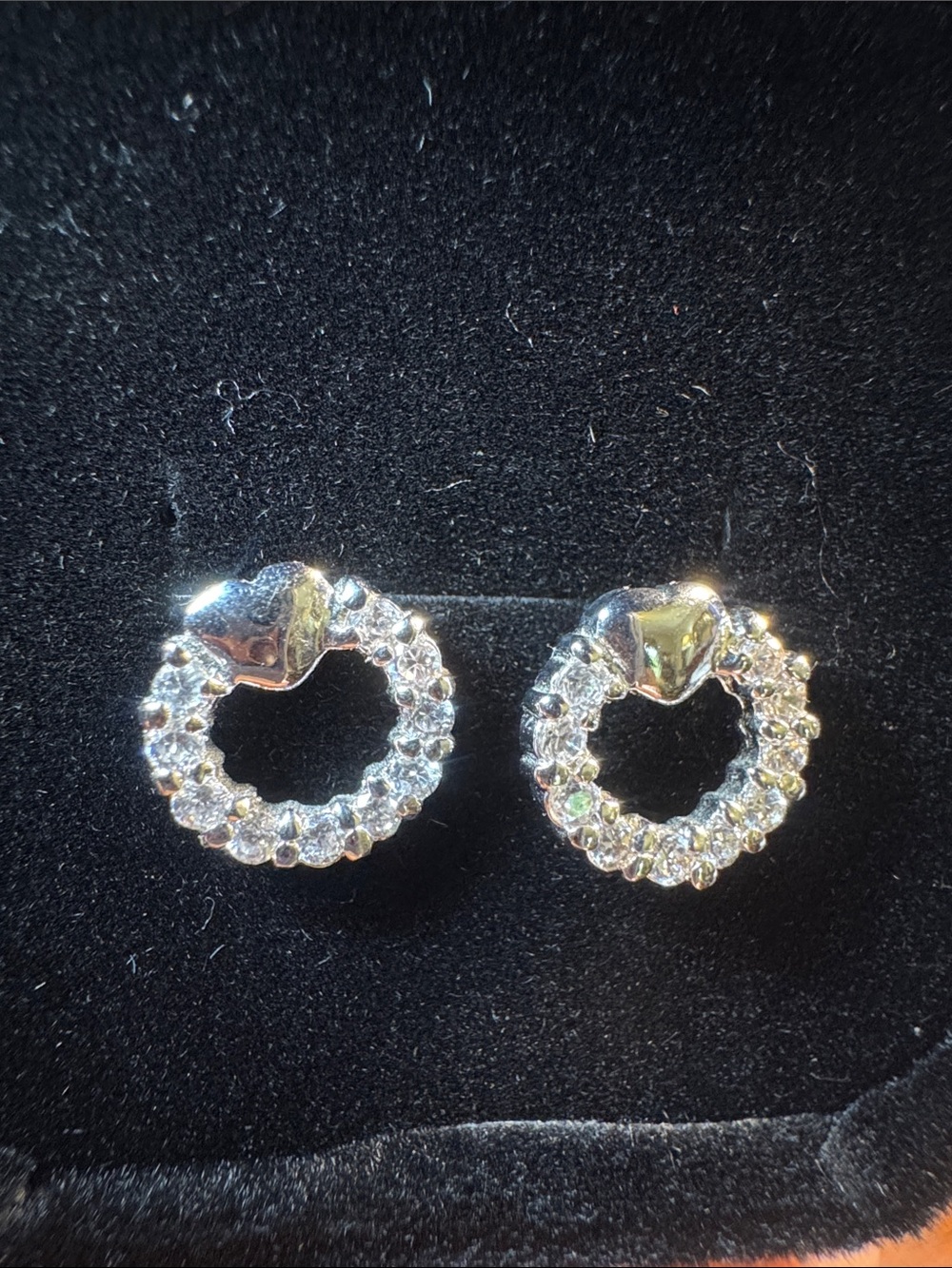 3203-Swarovski Crystal Element post earrings.‎ Velvet box included.